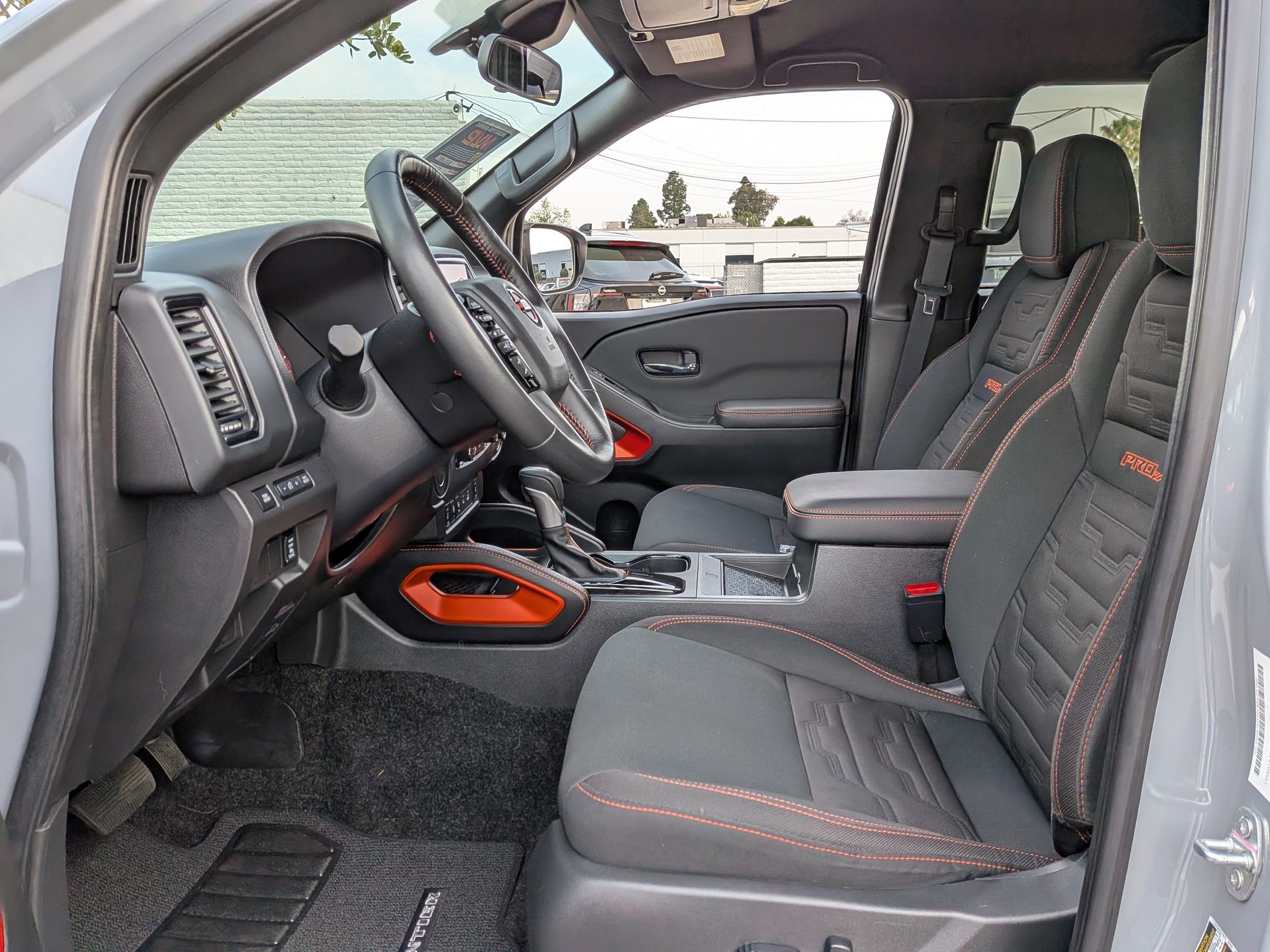 Used 2024 Nissan Frontier Pro-X w/ Pro Convenience Package image 14