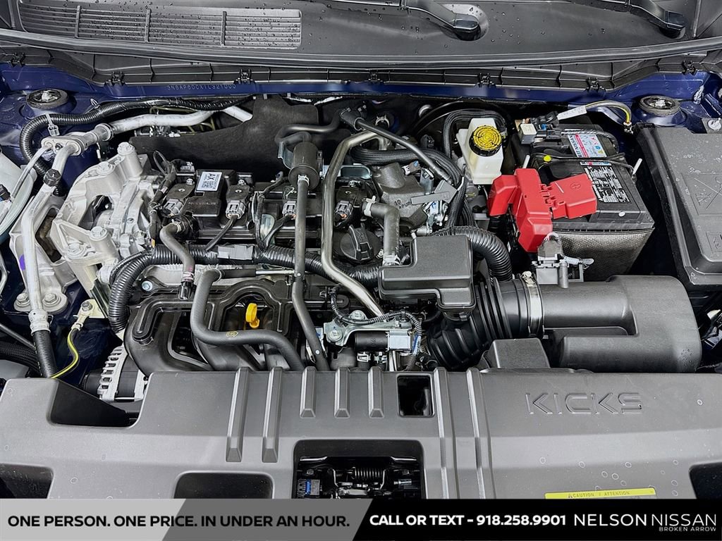 New 2026 Nissan Kicks SR w/ SR Premium Package FWD image 30