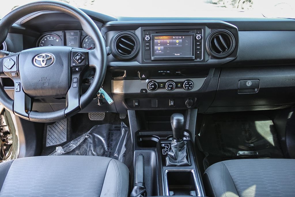 Used 2018 Toyota Tacoma SR w/ SR Convenience Package image 12