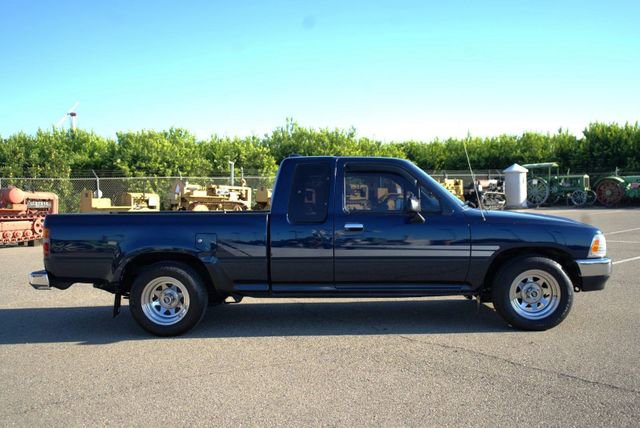 Used 1994 Toyota Pickup DX image 11