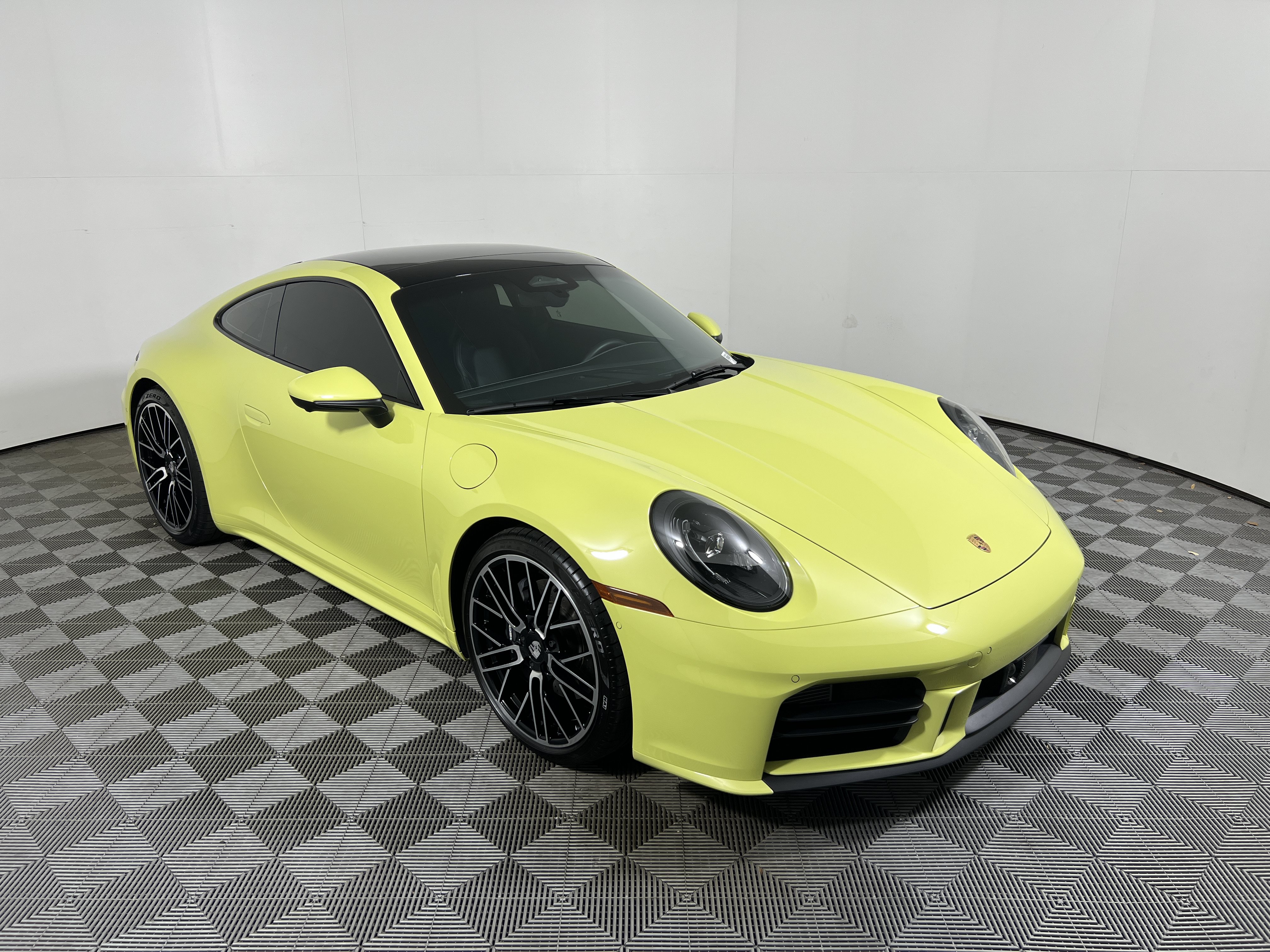 Certified 2026 Porsche 911 Carrera RWD image 9