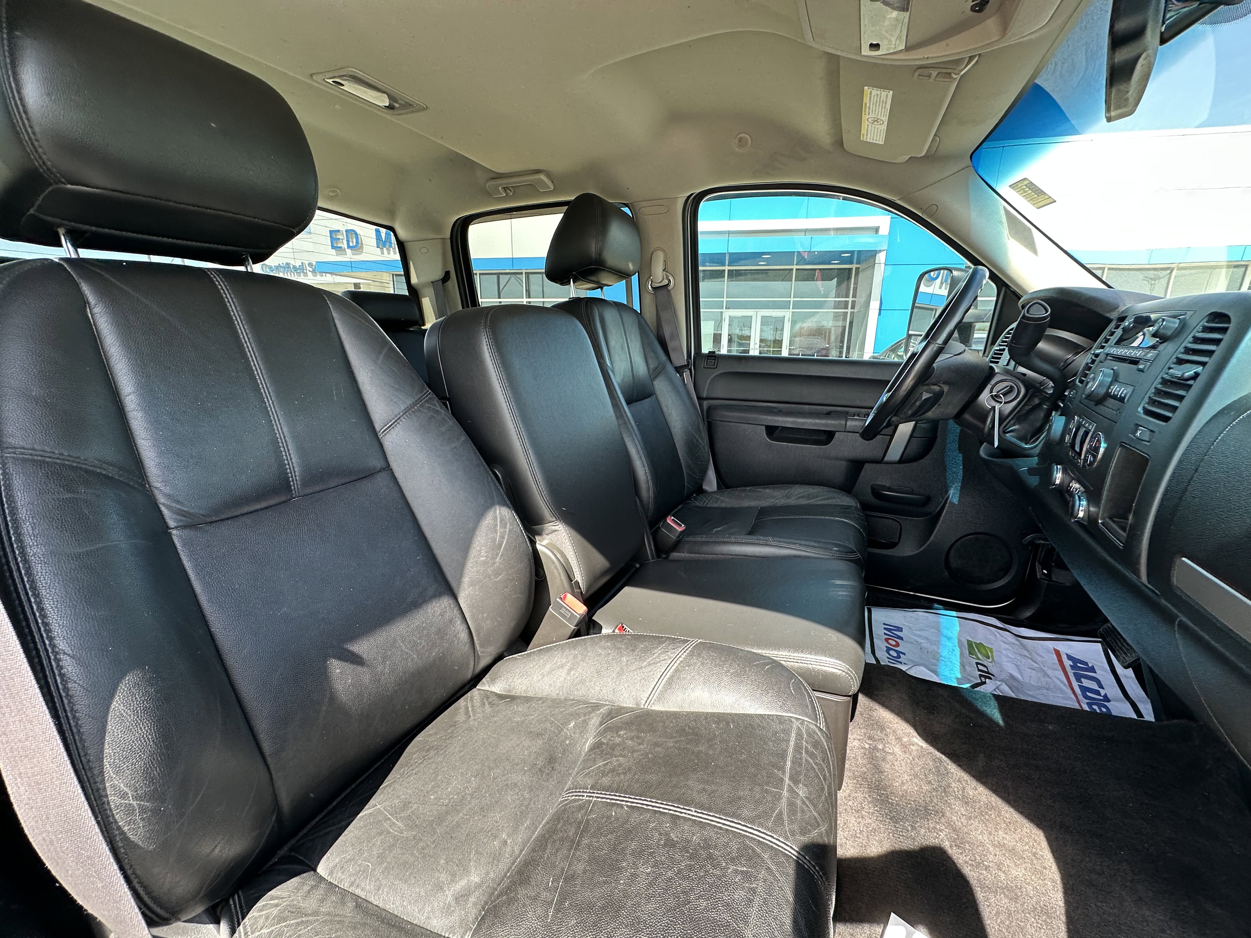 Used 2014 Chevrolet Silverado 2500 LT w/ Custom Sport Truck Package AWD/4WD image 28