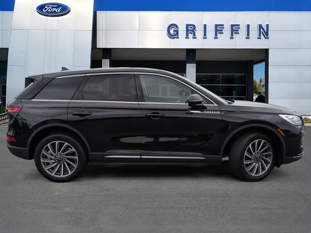 Used 2025 Lincoln Corsair Reserve FWD image 3