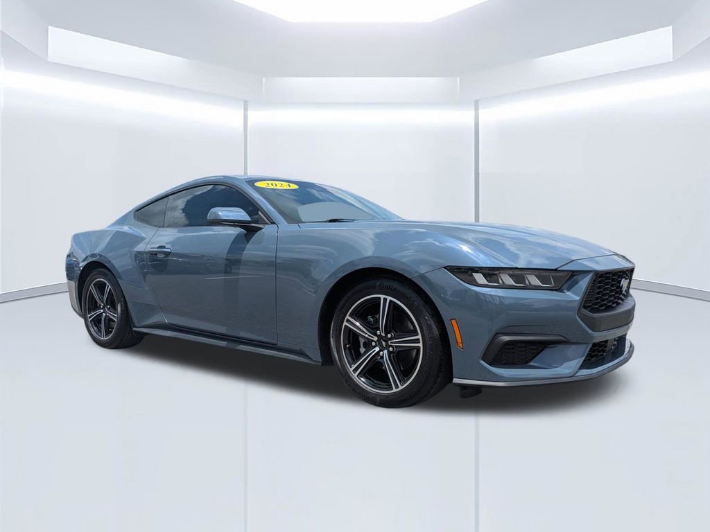 Used 2024 Ford Mustang Coupe RWD image 2