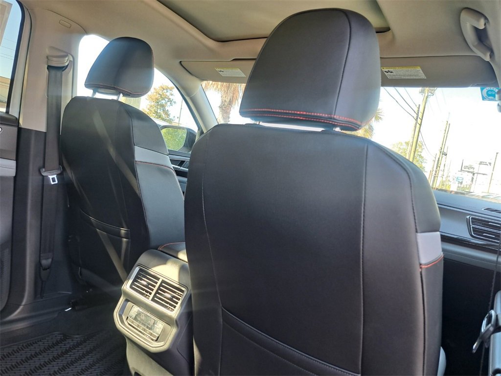 Used 2025 Volkswagen Atlas Peak Edition SE image 26