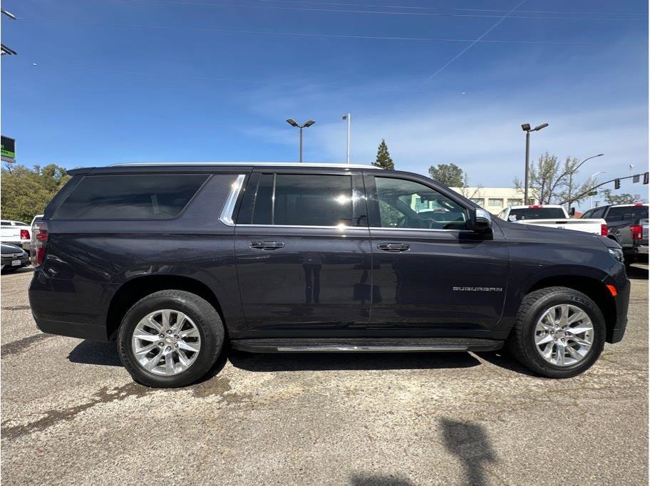 Used 2023 Chevrolet Suburban Premier image 10