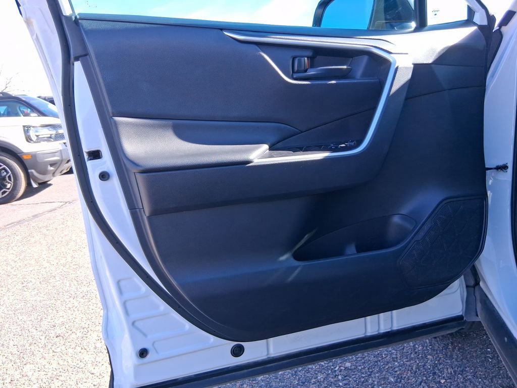 Used 2024 Toyota RAV4 LE image 10