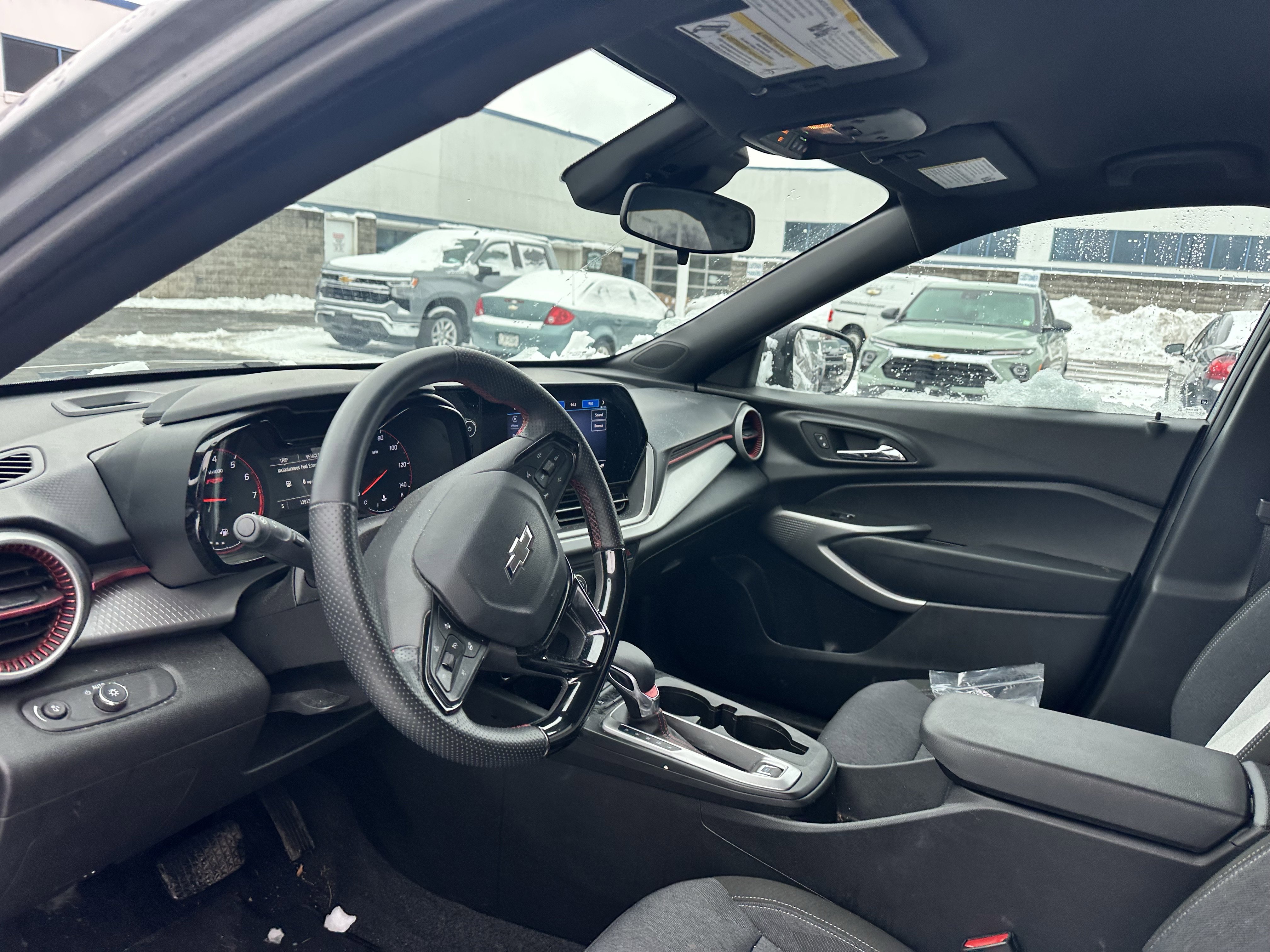 Used 2024 Chevrolet Trax RS w/ Driver Confidence Package image 17