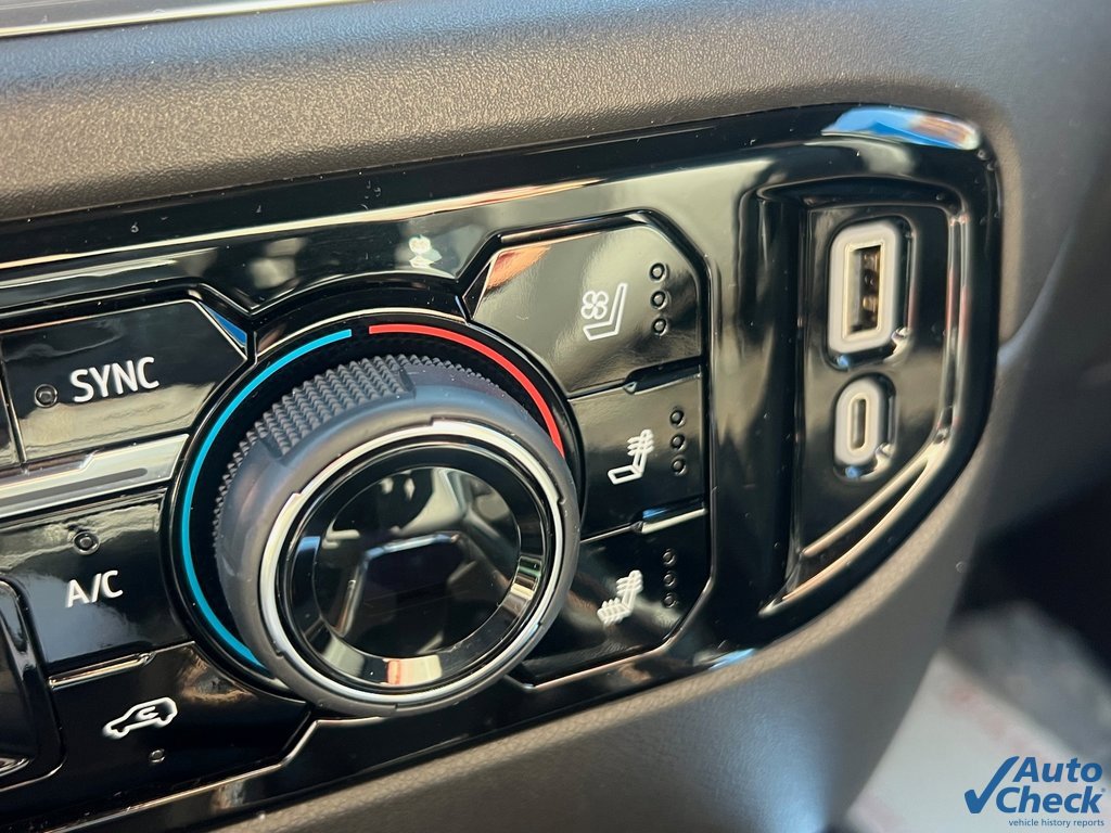 Used 2024 Chevrolet Silverado 1500 High Country w/ High Country Premium Package image 14