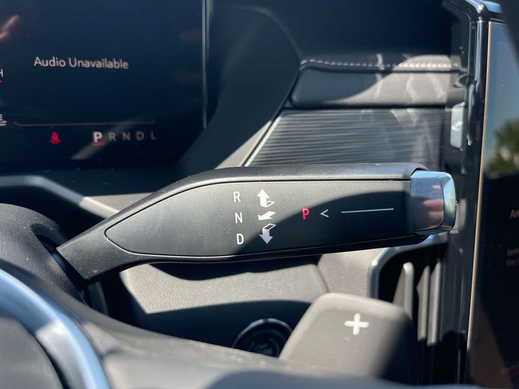 New 2026 GMC Acadia Elevation image 17