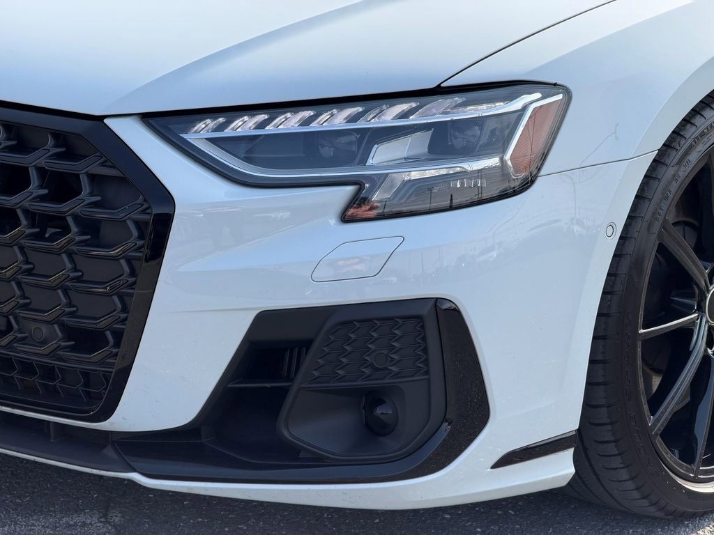 Used 2024 Audi S8 image 8