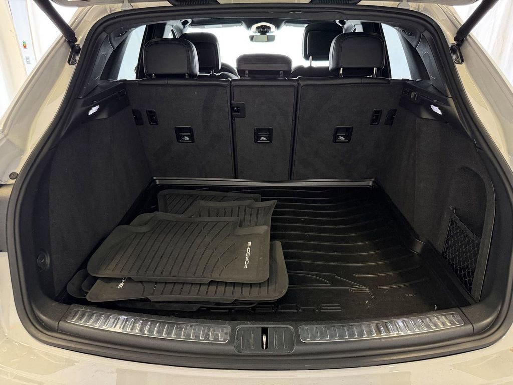 Used 2023 Porsche Macan S image 27