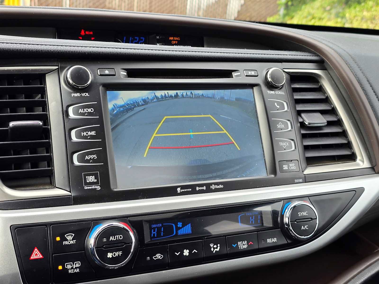 Used 2017 Toyota Highlander Limited image 23