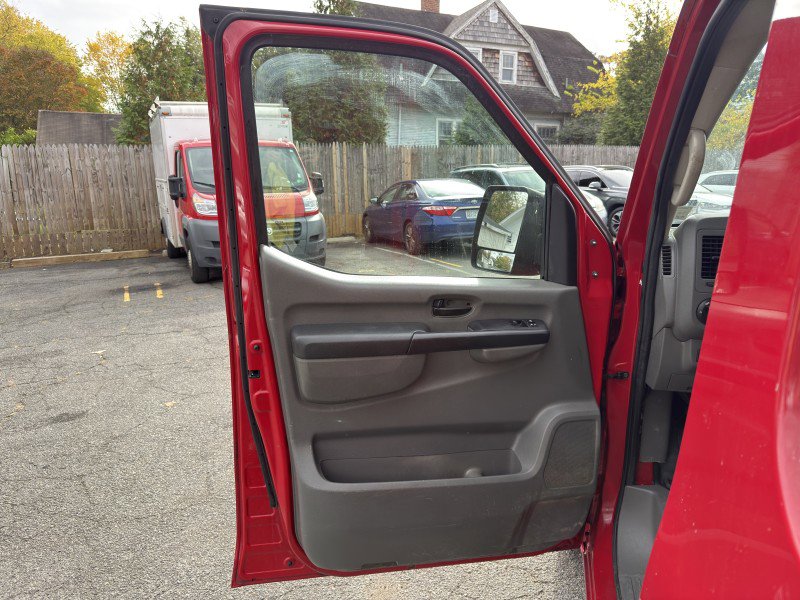 Used 2012 Nissan NV 2500 SV w/ Technology Pkg image 7