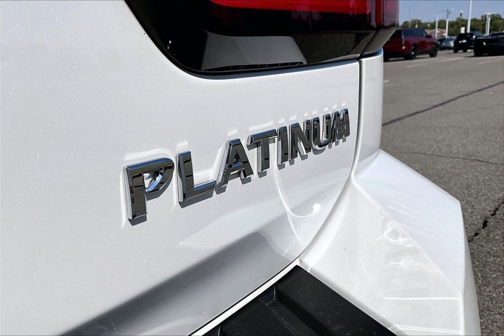 Used 2021 Nissan Armada Platinum w/ Captain's Chairs Package AWD/4WD image 34