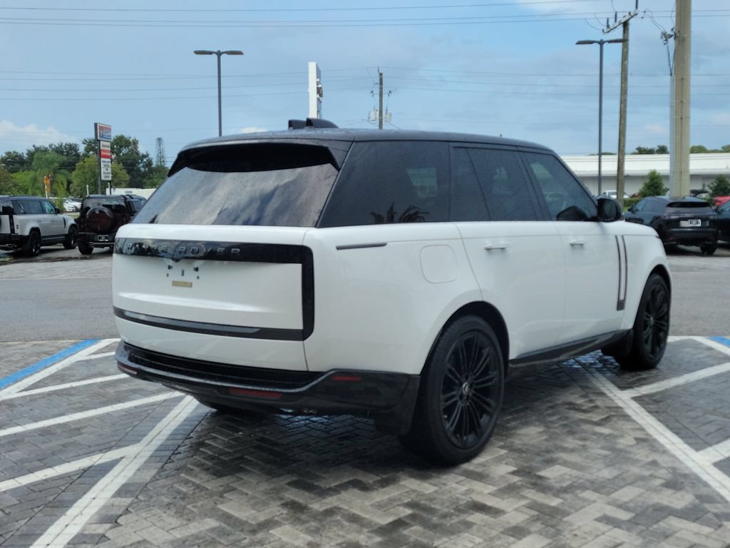 Certified 2025 Land Rover Range Rover SE AWD/4WD image 5