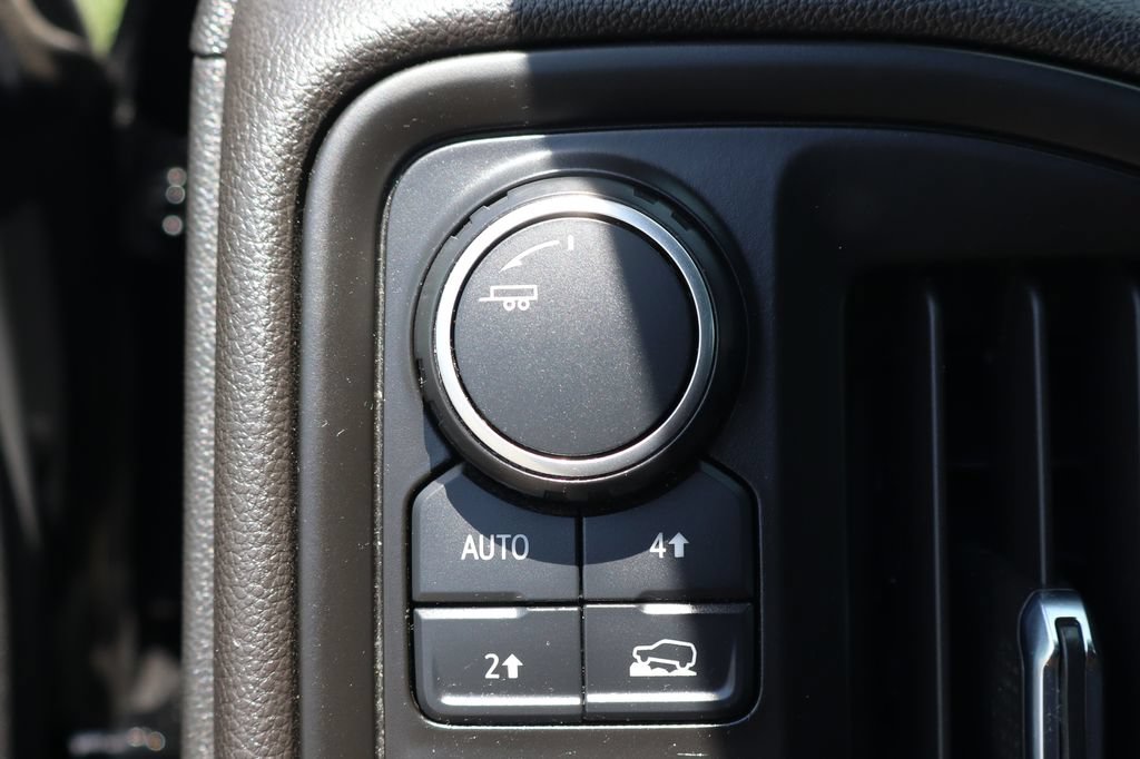 Used 2023 Chevrolet Silverado 1500 Custom AWD/4WD image 24