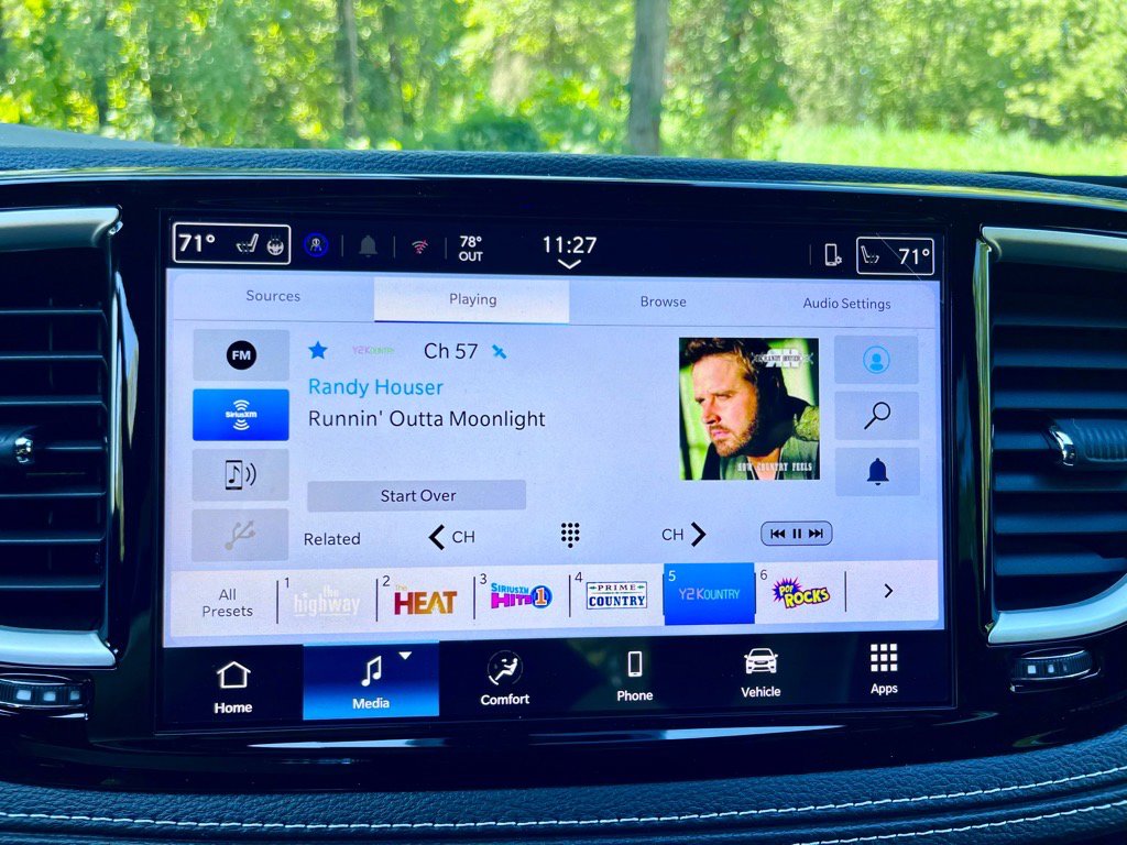 New 2026 Chrysler Pacifica Select image 24