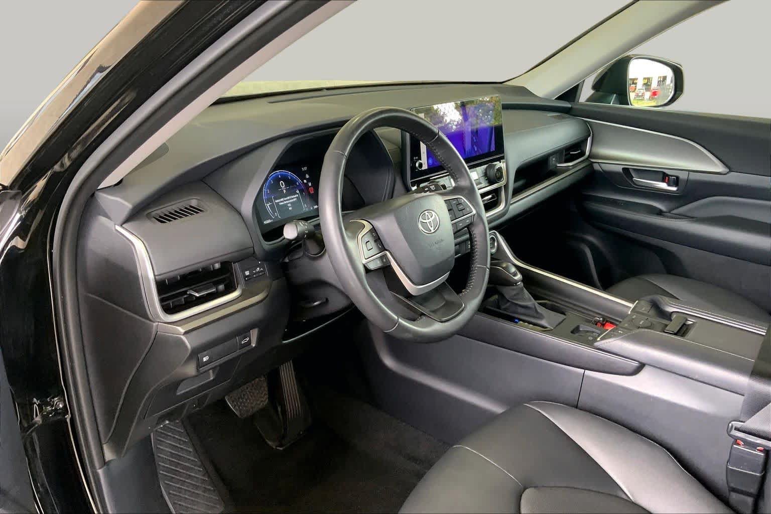 Used 2024 Toyota Grand Highlander FWD image 17