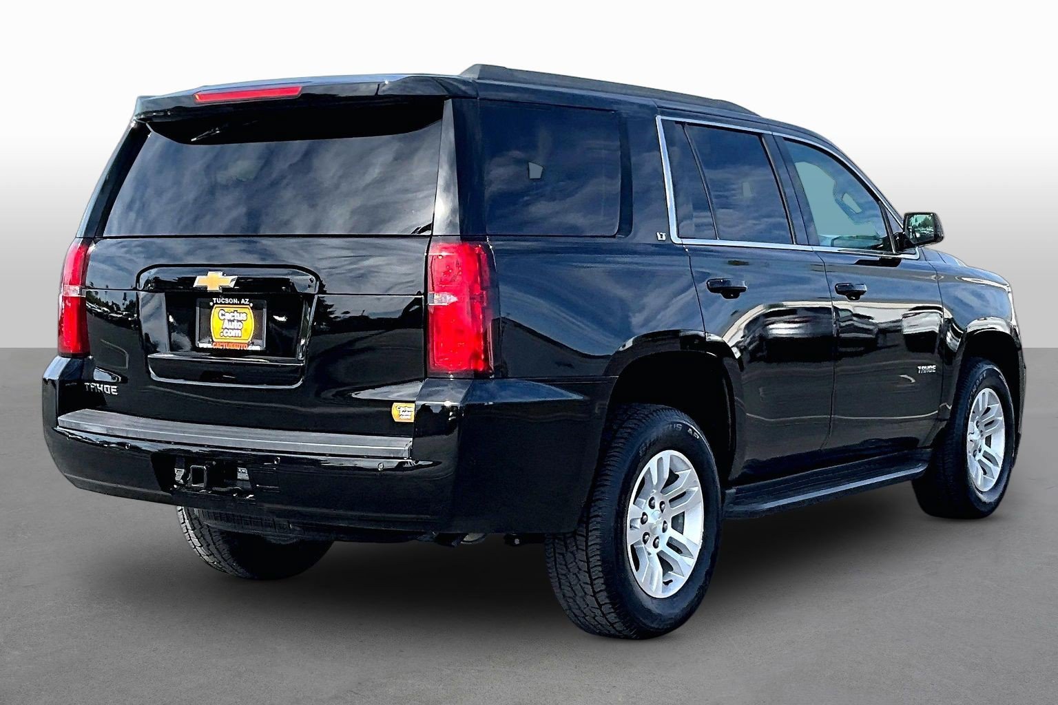 Used 2017 Chevrolet Tahoe LT AWD/4WD image 2