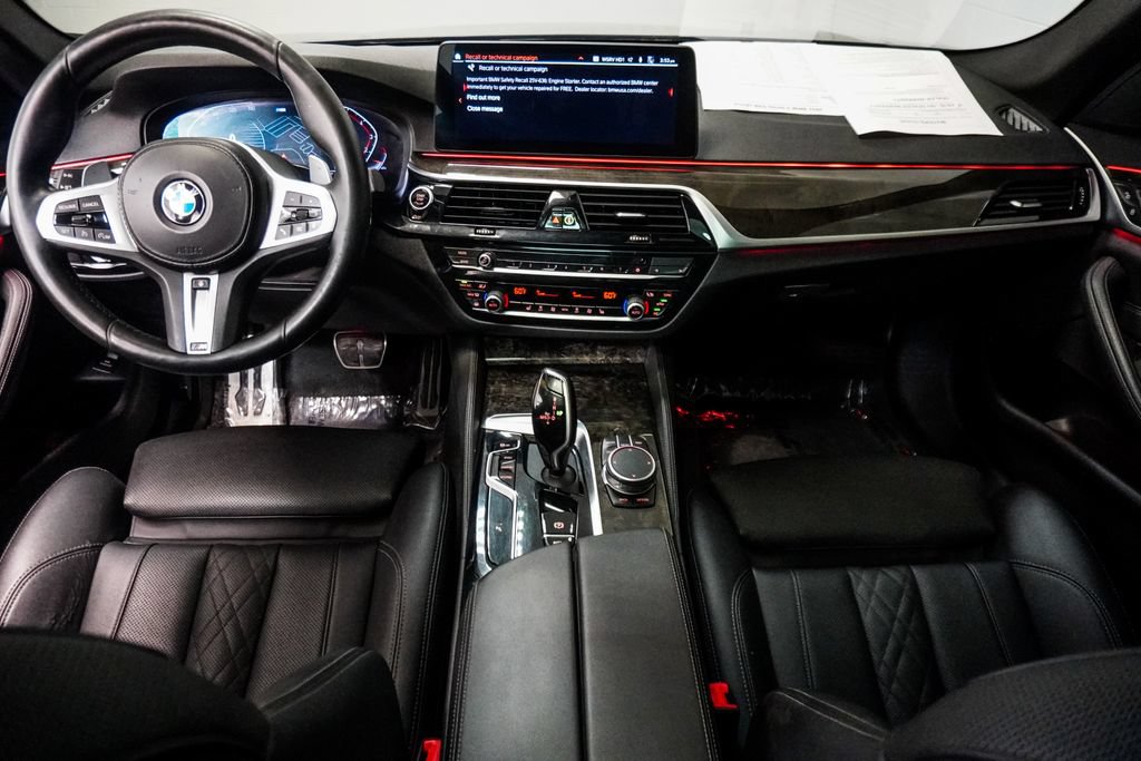 Used 2021 BMW 530i xDrive w/ M Sport Package AWD/4WD image 10