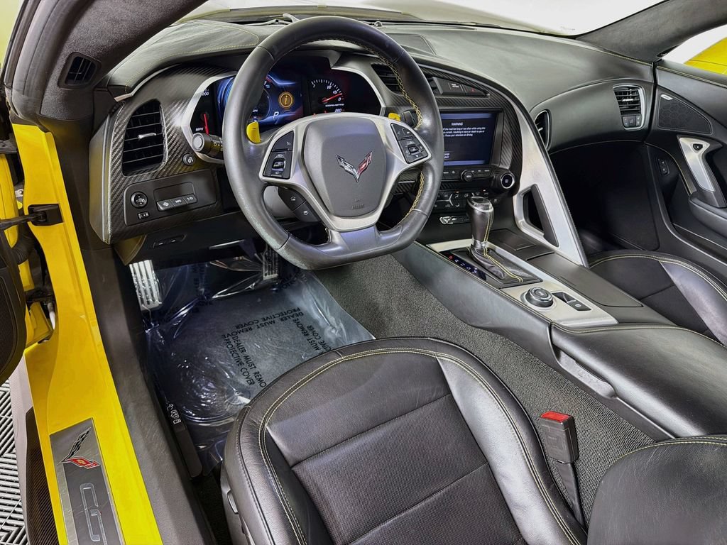 Used 2019 Chevrolet Corvette Stingray Coupe RWD image 9