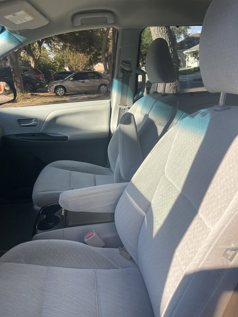 Used 2017 Toyota Sienna LE image 14