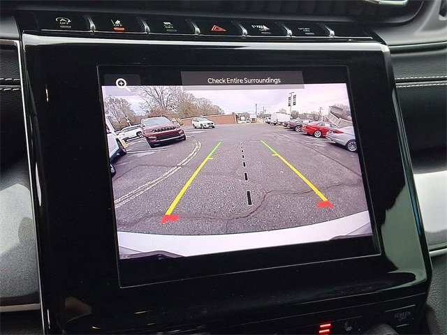 Used 2021 Jeep Grand Cherokee L Laredo w/ Luxury Tech Group I image 18