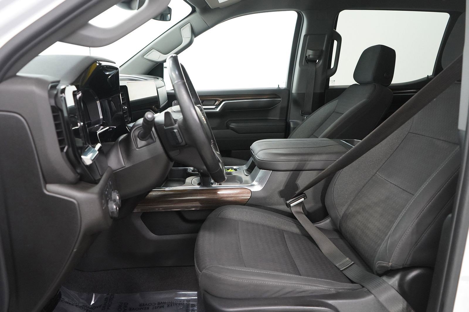 Used 2023 Chevrolet Silverado 1500 LT w/ Z71 Off-Road Package image 19