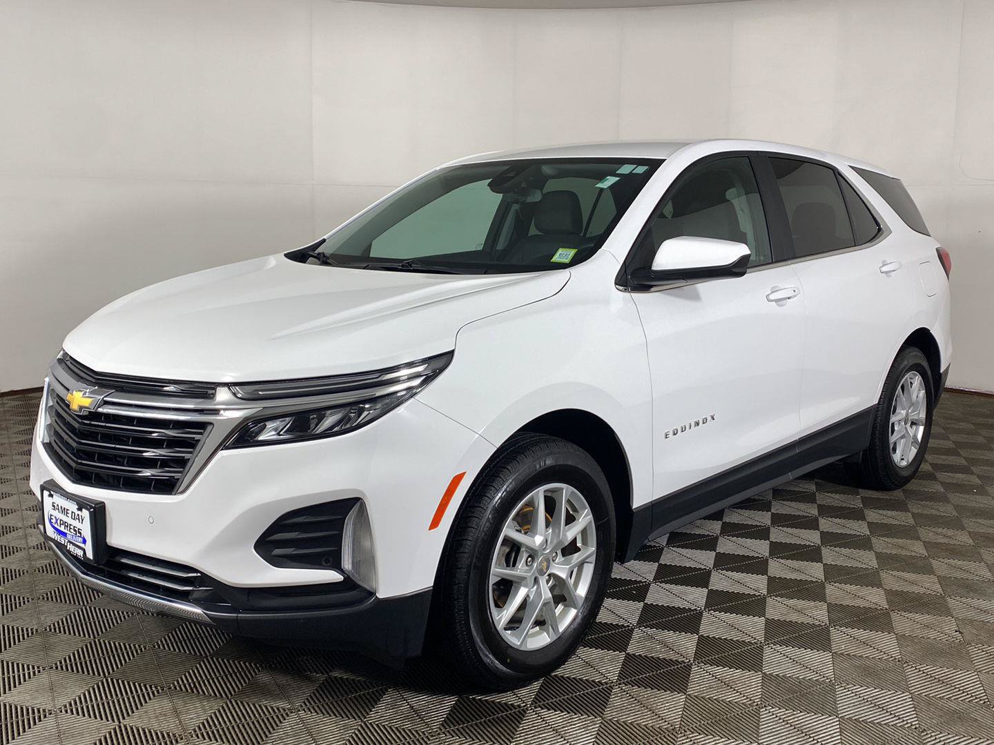 Used 2023 Chevrolet Equinox LT AWD/4WD image 28