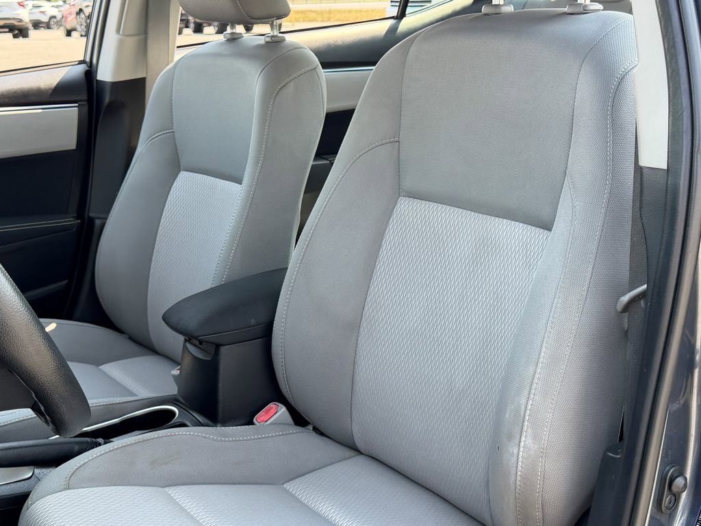 Used 2015 Toyota Corolla LE image 20