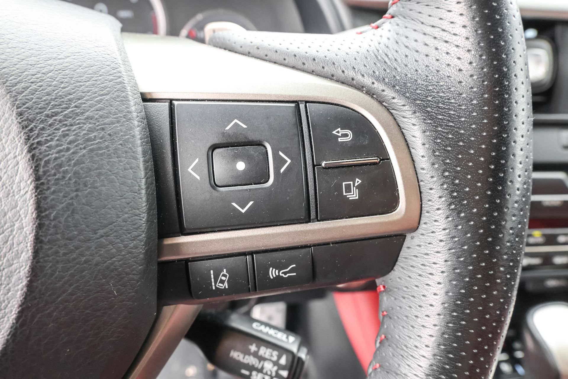 Used 2022 Lexus RX 350 F Sport w/ Accessory Package AWD/4WD image 32