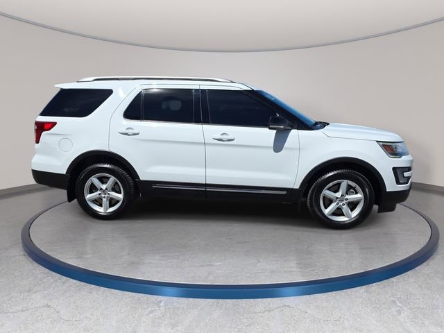 Used 2017 Ford Explorer XLT AWD/4WD image 5
