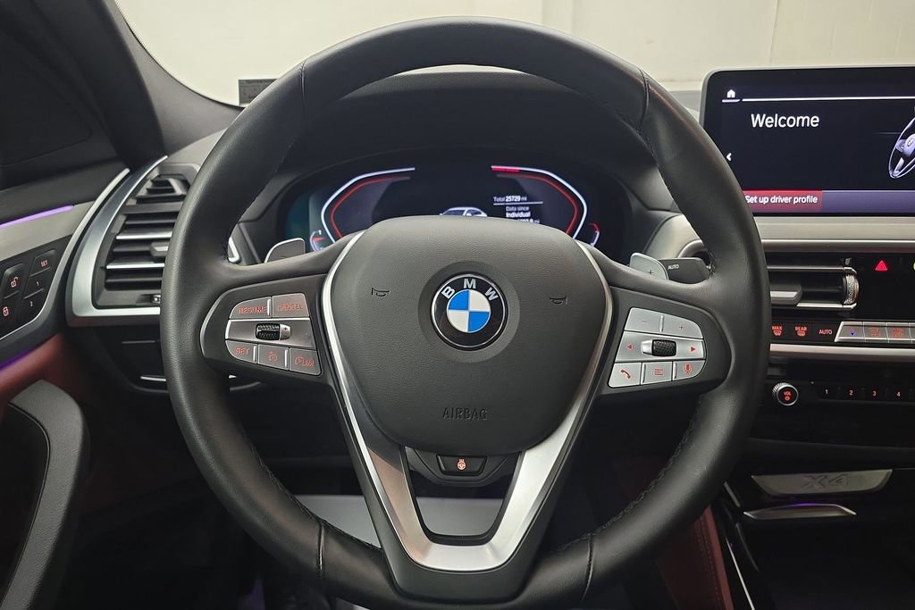 Certified 2025 BMW X4 xDrive30i w/ Premium Package image 15