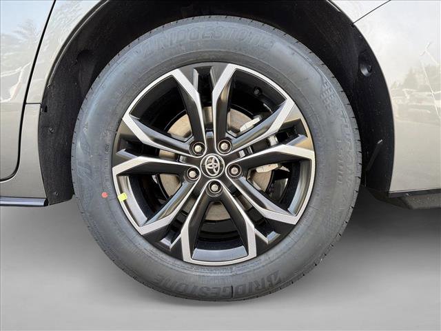 New 2026 Toyota Sienna Platinum image 9