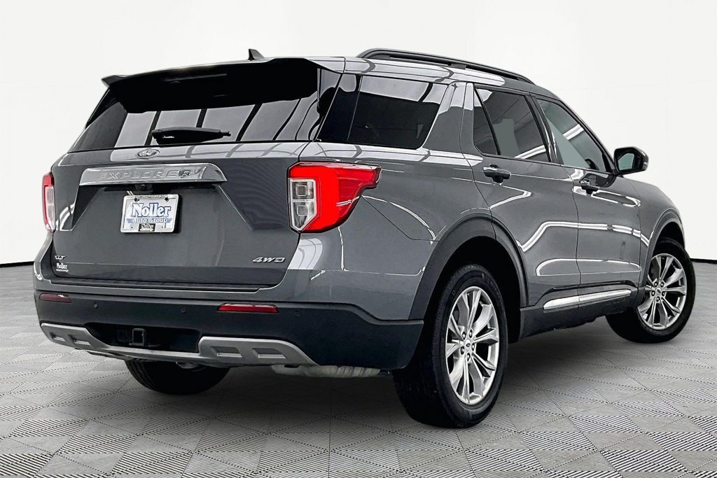 Certified 2024 Ford Explorer XLT w/ Equipment Group 202A AWD/4WD image 2