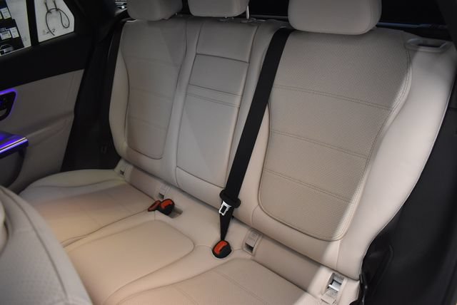 New 2027 Mercedes-Benz GLC 350e 4MATIC image 7