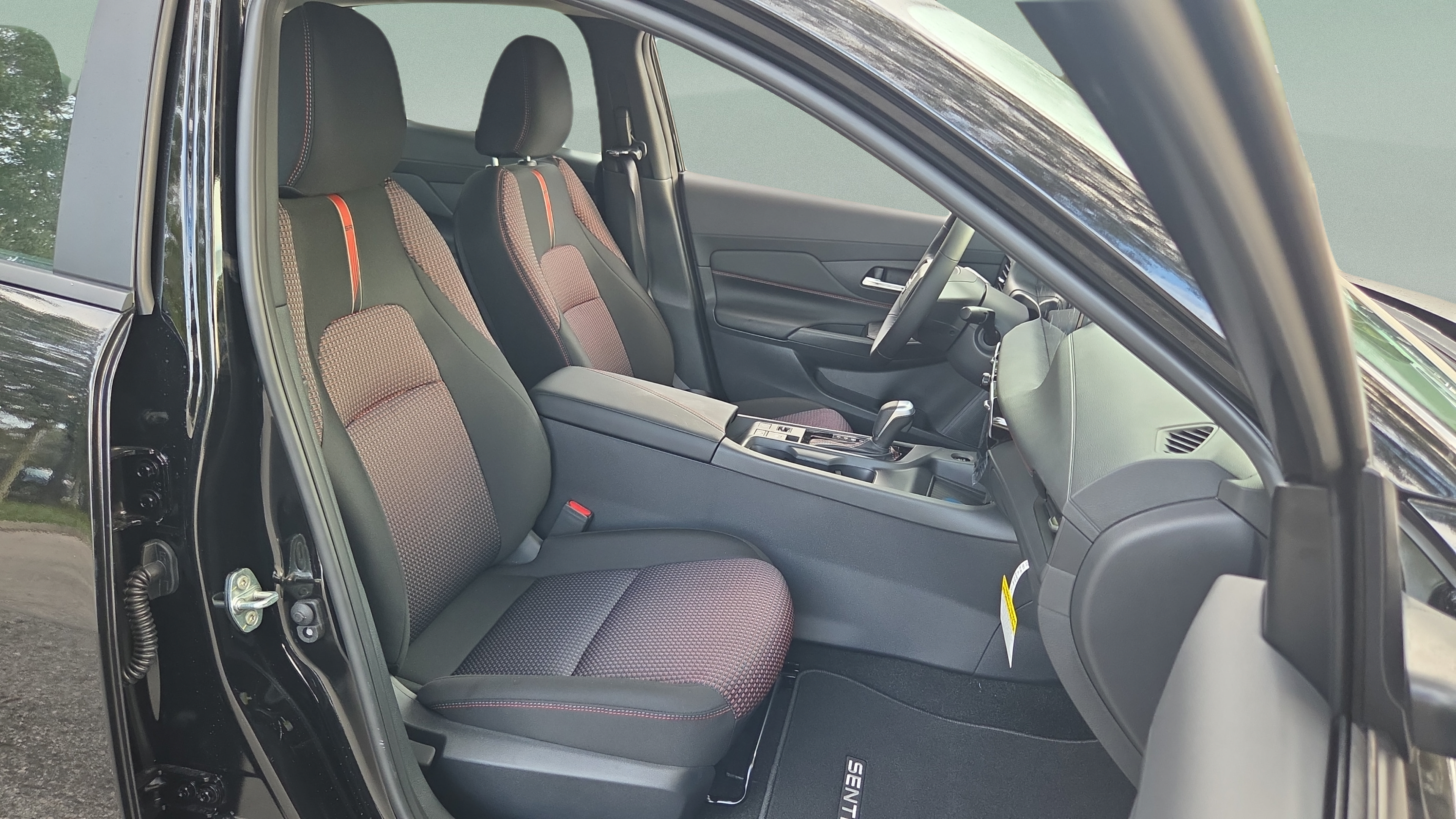 New 2027 Nissan Sentra SR w/ SR All Weather Package FWD image 15