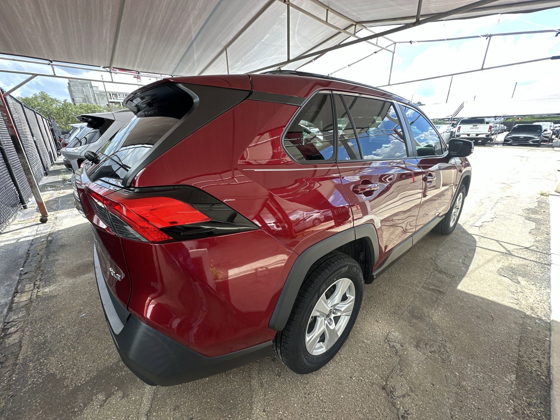 Used 2021 Toyota RAV4 XLE image 22