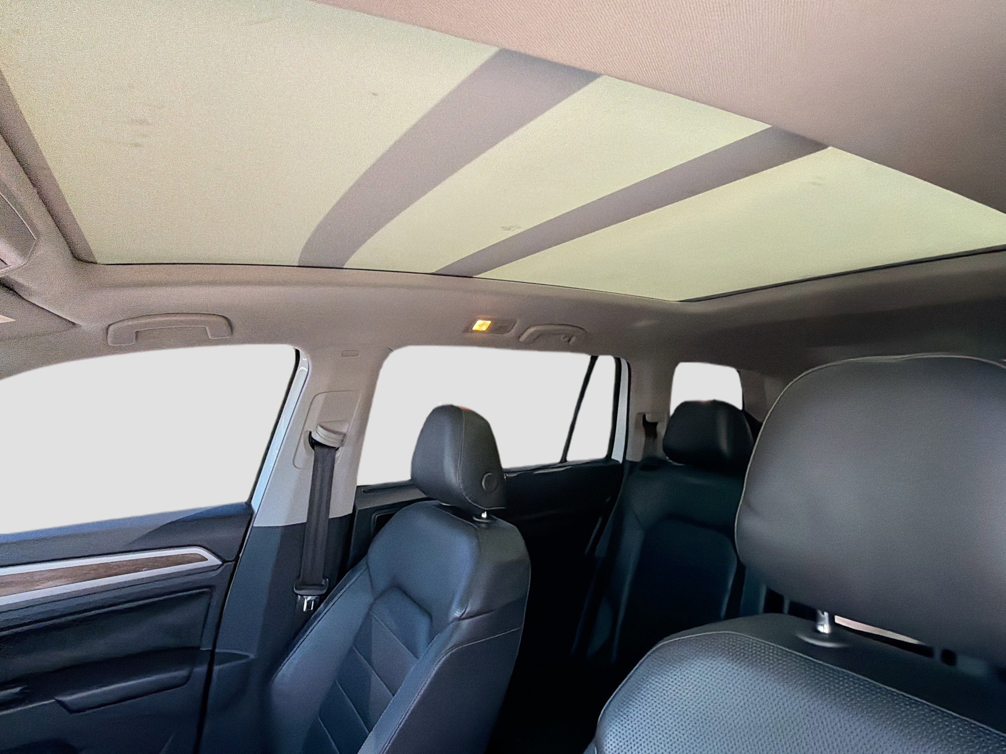 Used 2018 Volkswagen Atlas SEL Premium image 26