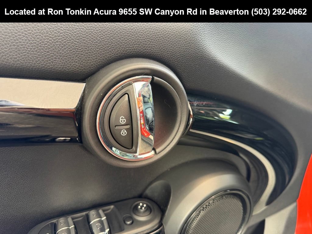 Used 2019 MINI Cooper S w/ Signature Upholstery Package FWD image 12