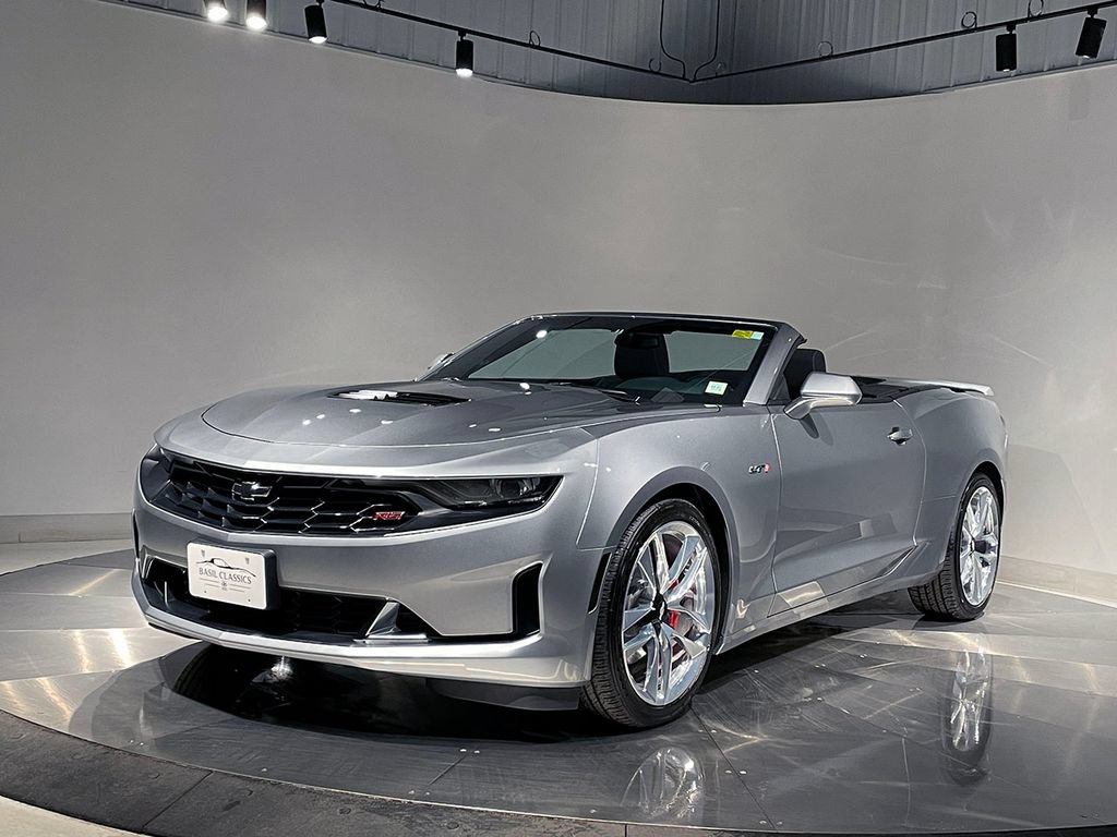 Used 2024 Chevrolet Camaro LT w/ RS Package RWD image 2