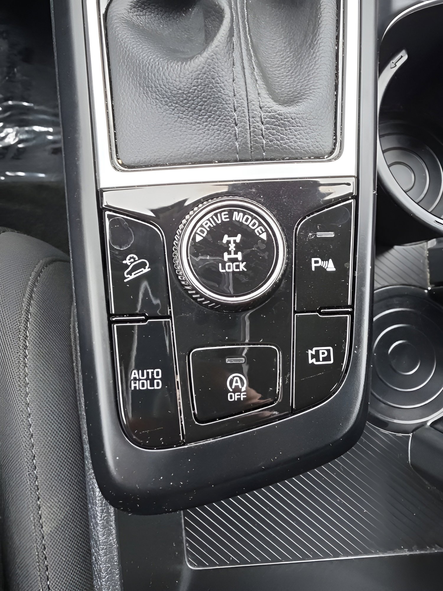 Used 2025 Kia Sportage LX image 17