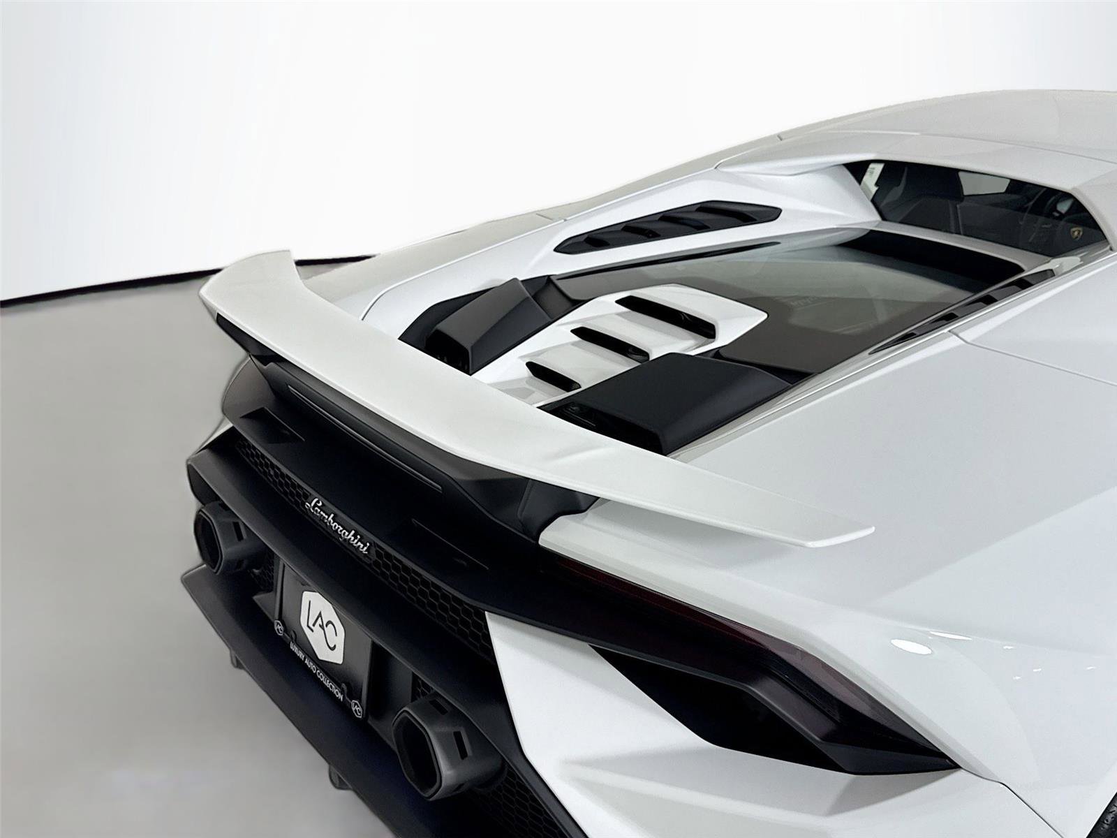 Used 2024 Lamborghini Huracan Tecnica RWD image 35
