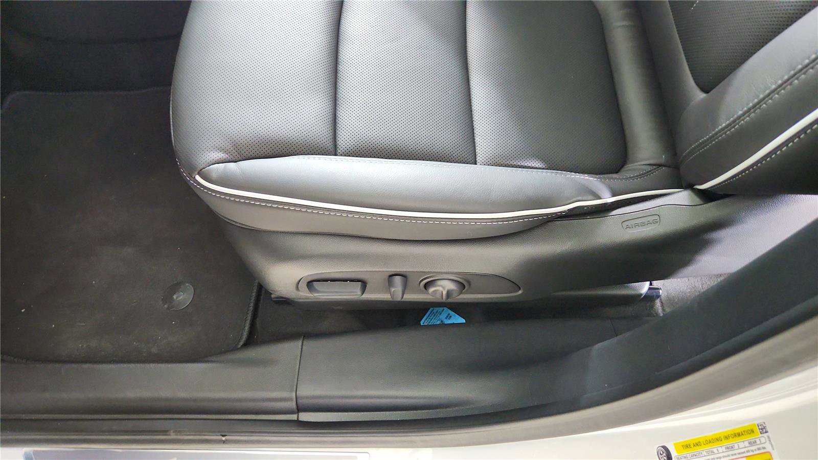 Used 2026 Buick Encore GX Avenir w/ Avenir Technology Package image 30