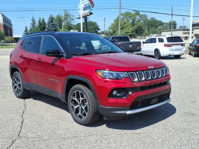 Used 2025 Jeep Compass Limited AWD/4WD image 3