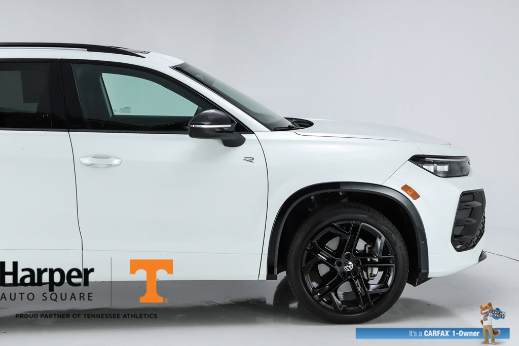 New 2025 Volkswagen Tiguan SE R-Line AWD/4WD image 12