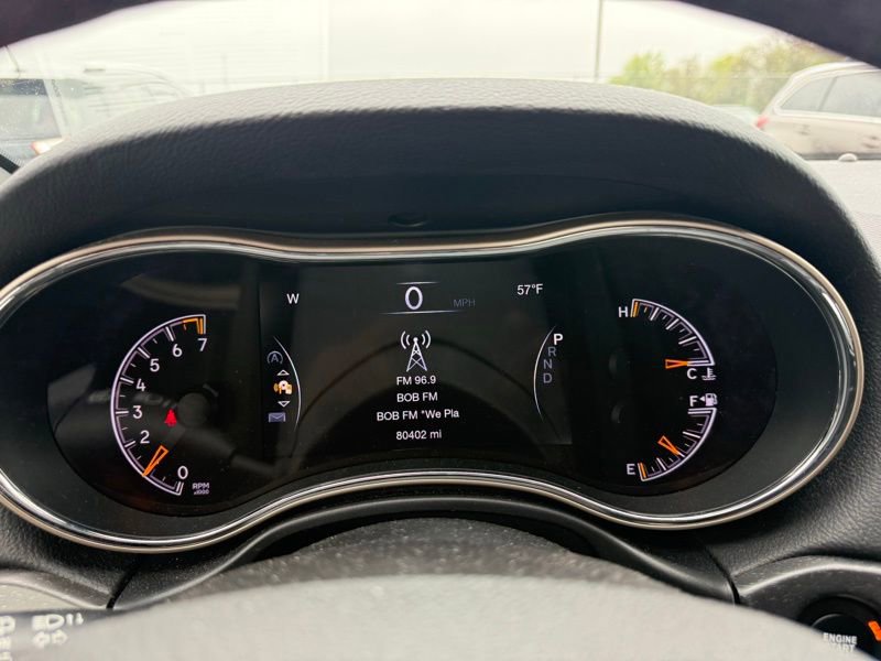 Used 2017 Jeep Grand Cherokee Laredo AWD/4WD image 12