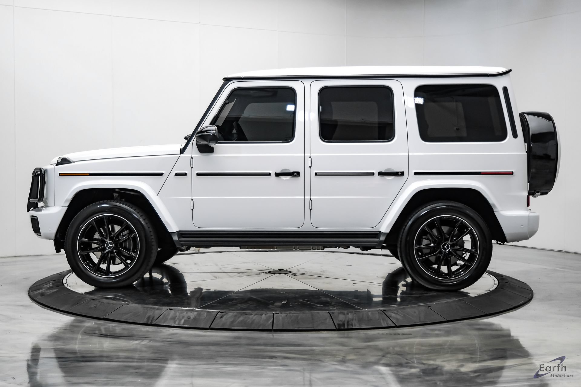 Used 2025 Mercedes-Benz G 550 w/ Exclusive Interior Package image 7