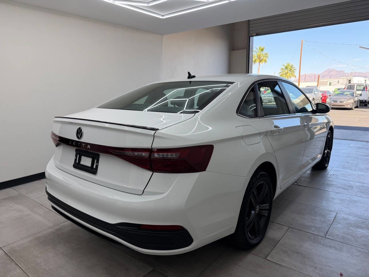 Used 2025 Volkswagen Jetta S image 10